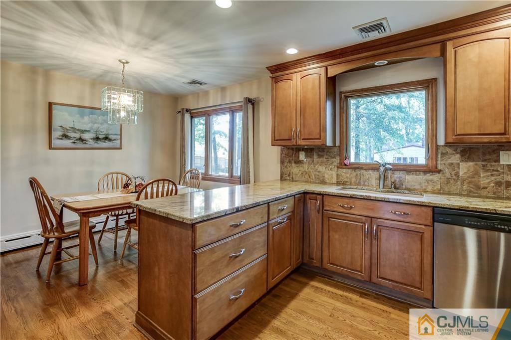 27 North Hill Road Colonia, NJ 07067 - Photo 12 of 24 Gallery Image 12