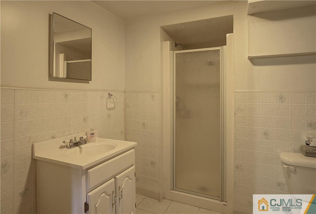 27 North Hill Road Colonia, NJ 07067 - Photo 19 of 24 Gallery Image 19