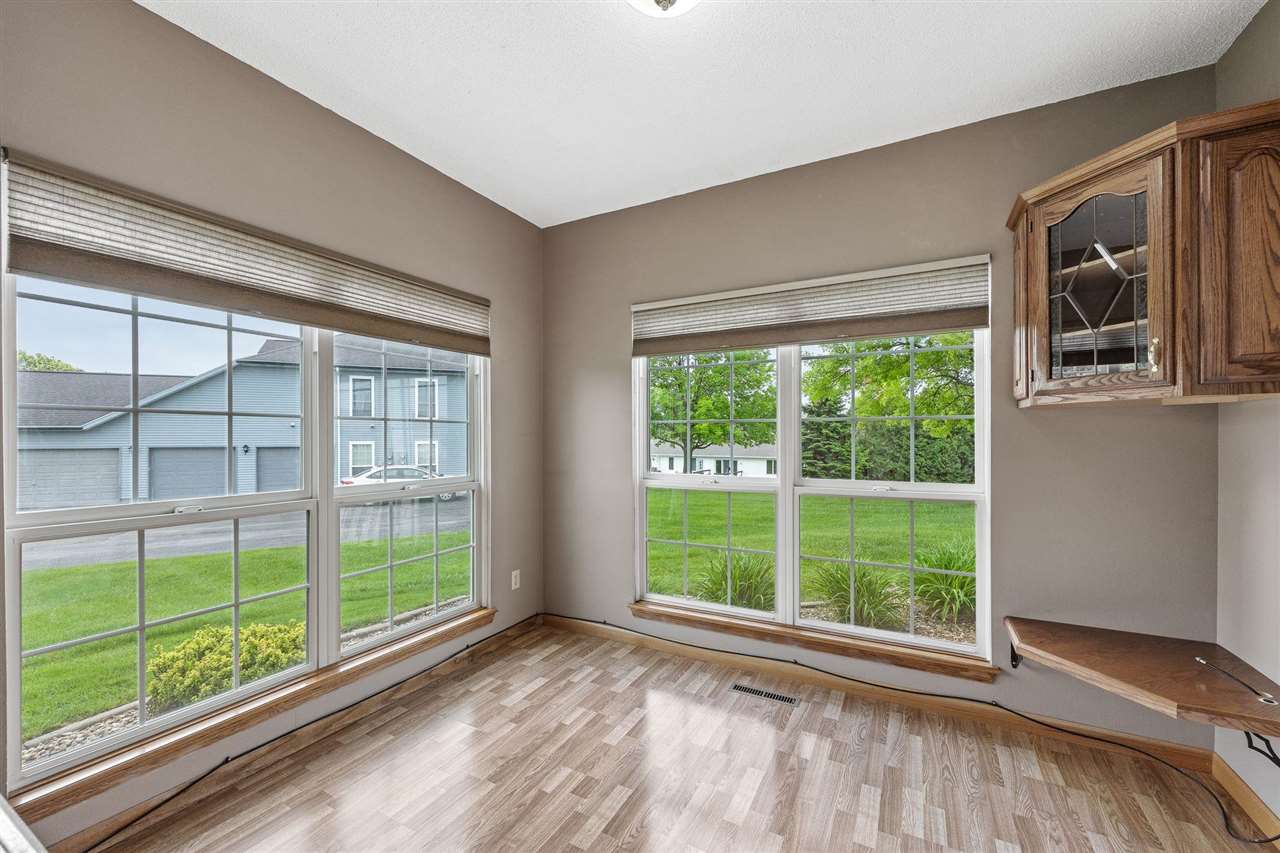 3445 Willowridge Road, Unit B Marion, IA 52302 - Photo 10 of 22 Gallery Image 10