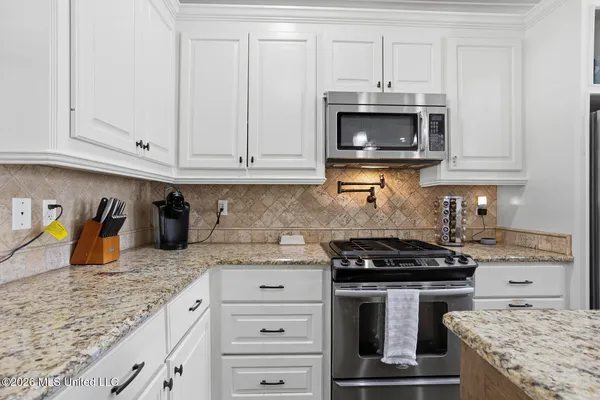 $390,000 | 202 Belle Oak Drive, Brandon, MS 39042