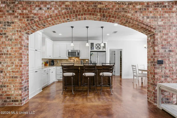 $390,000 | 202 Belle Oak Drive, Brandon, MS 39042
