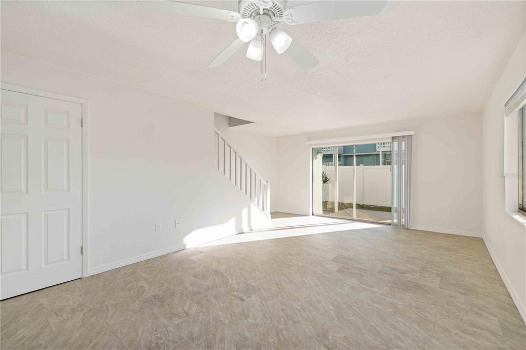 3569 Bee Ridge Road Sarasota, FL 34239 - Photo 6 of 32