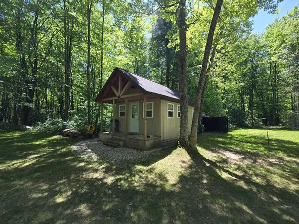 $239,900 | 1389 South Oak Avenue, White Cloud, MI 49349