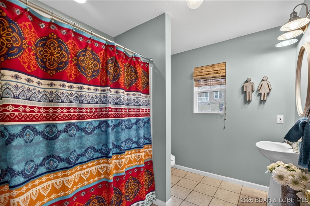 114 Watkins Road Camdenton, MO 65020 - Photo 14 of 45 Upper Level Bathroom