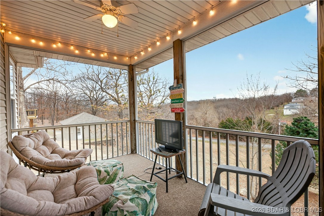 114 Watkins Road Camdenton, MO 65020 - Photo 20 of 45 Screened-In Deck