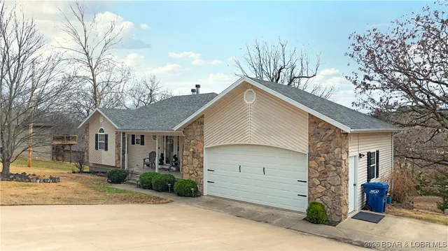 $389,900 | 114 Watkins Road, Camdenton, MO 65020