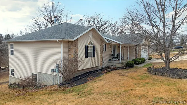 $389,900 | 114 Watkins Road, Camdenton, MO 65020