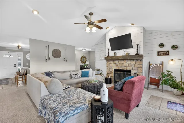 $389,900 | 114 Watkins Road, Camdenton, MO 65020