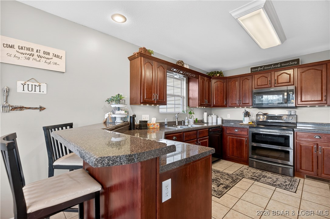 114 Watkins Road Camdenton, MO 65020 - Photo 9 of 45 Kitchen