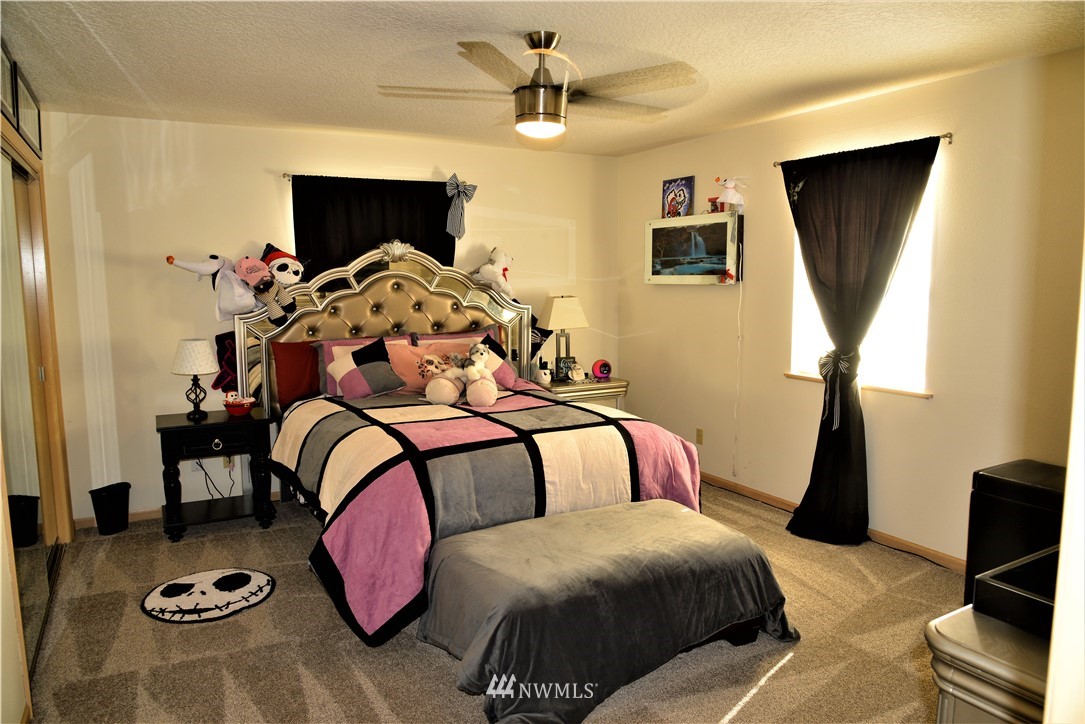 509 Carlon Loop Road Longview, WA 98632 - Photo 8 of 16