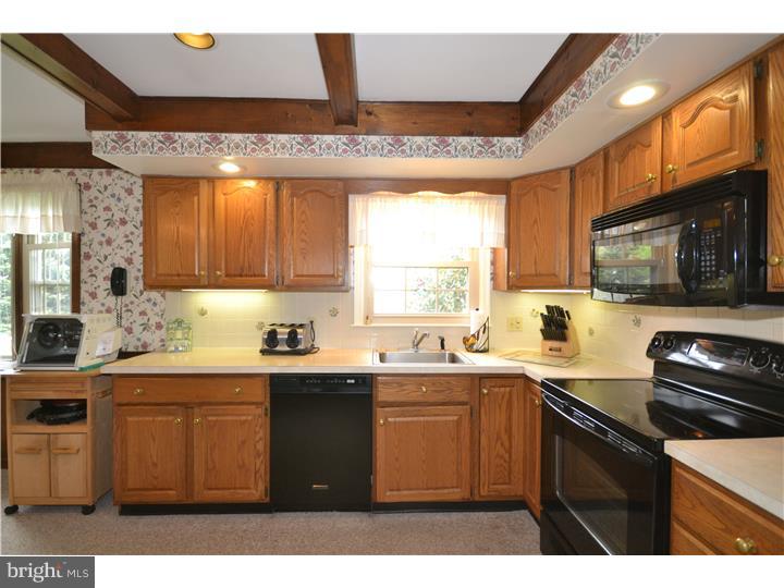 452 Center School Road Perkasie, PA 18944 - Photo 11 of 21 Kitchen