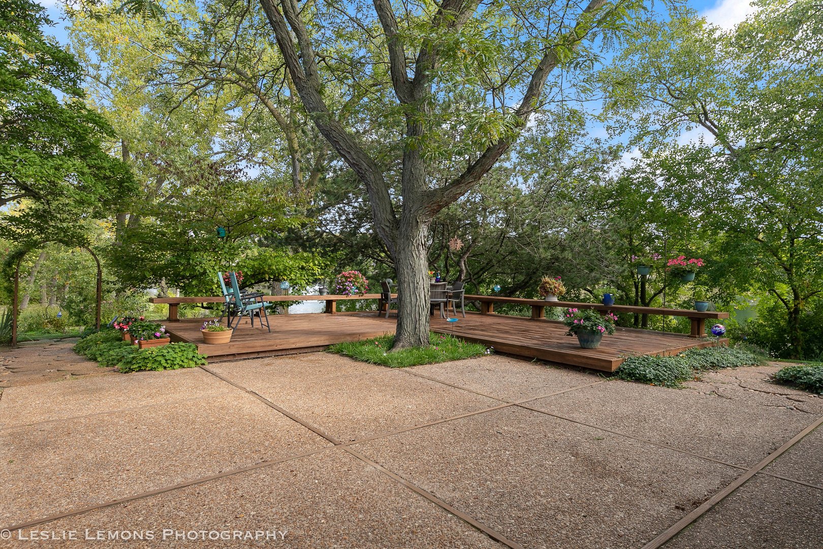 3192 Beller Drive Darien, IL 60561 - Photo 36 of 50 a park view with large trees