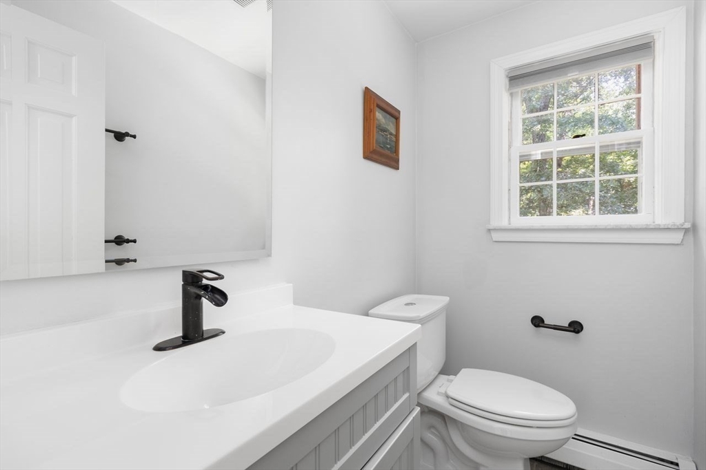 15 Williams Road Smithfield, RI 02917 - Photo 19 of 41 Gallery Image 19