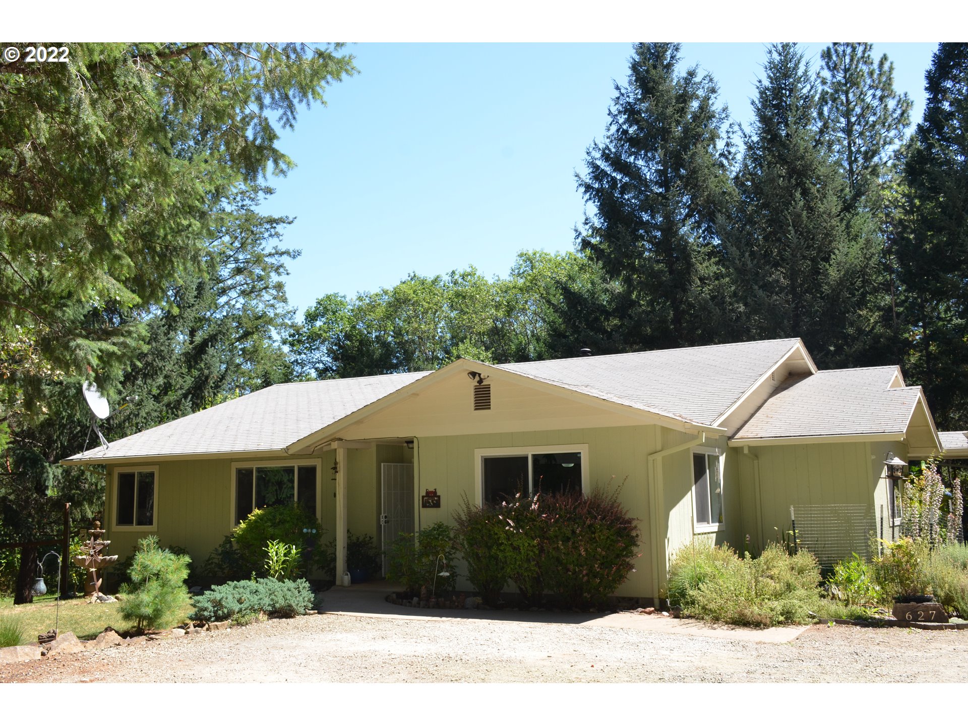 627 Marcy Loop Road Grants Pass, OR 97527 - Photo 1 of 22 Gallery Image 1