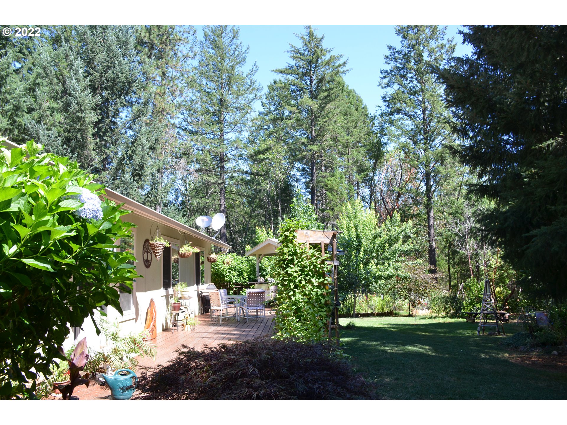 627 Marcy Loop Road Grants Pass, OR 97527 - Photo 15 of 22 Gallery Image 15