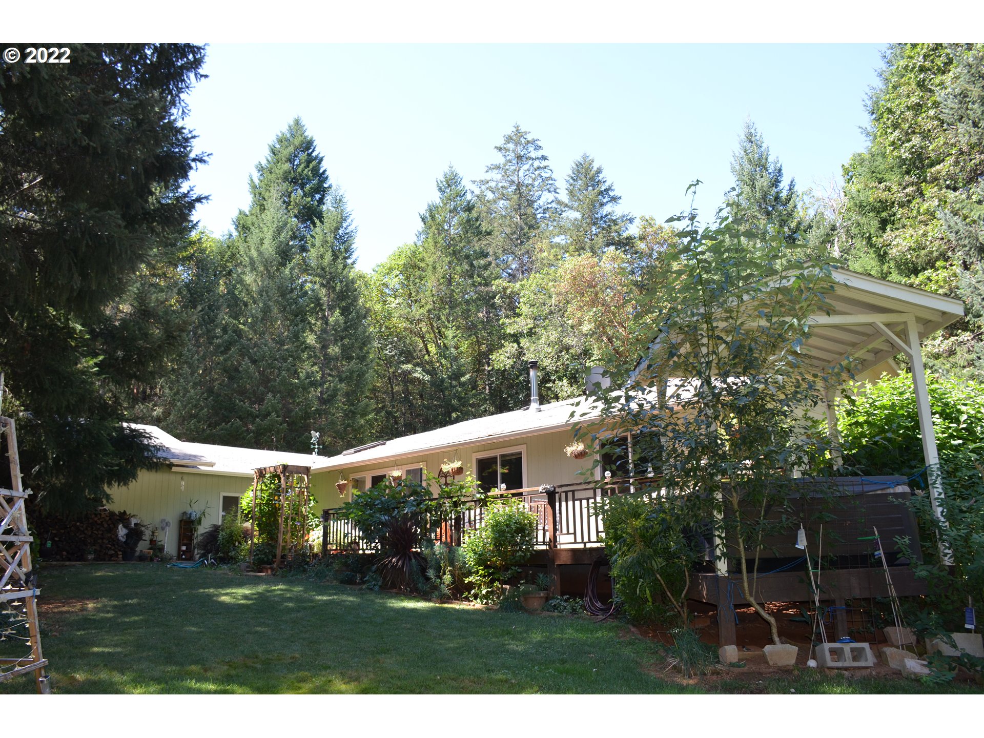 627 Marcy Loop Road Grants Pass, OR 97527 - Photo 16 of 22 Gallery Image 16