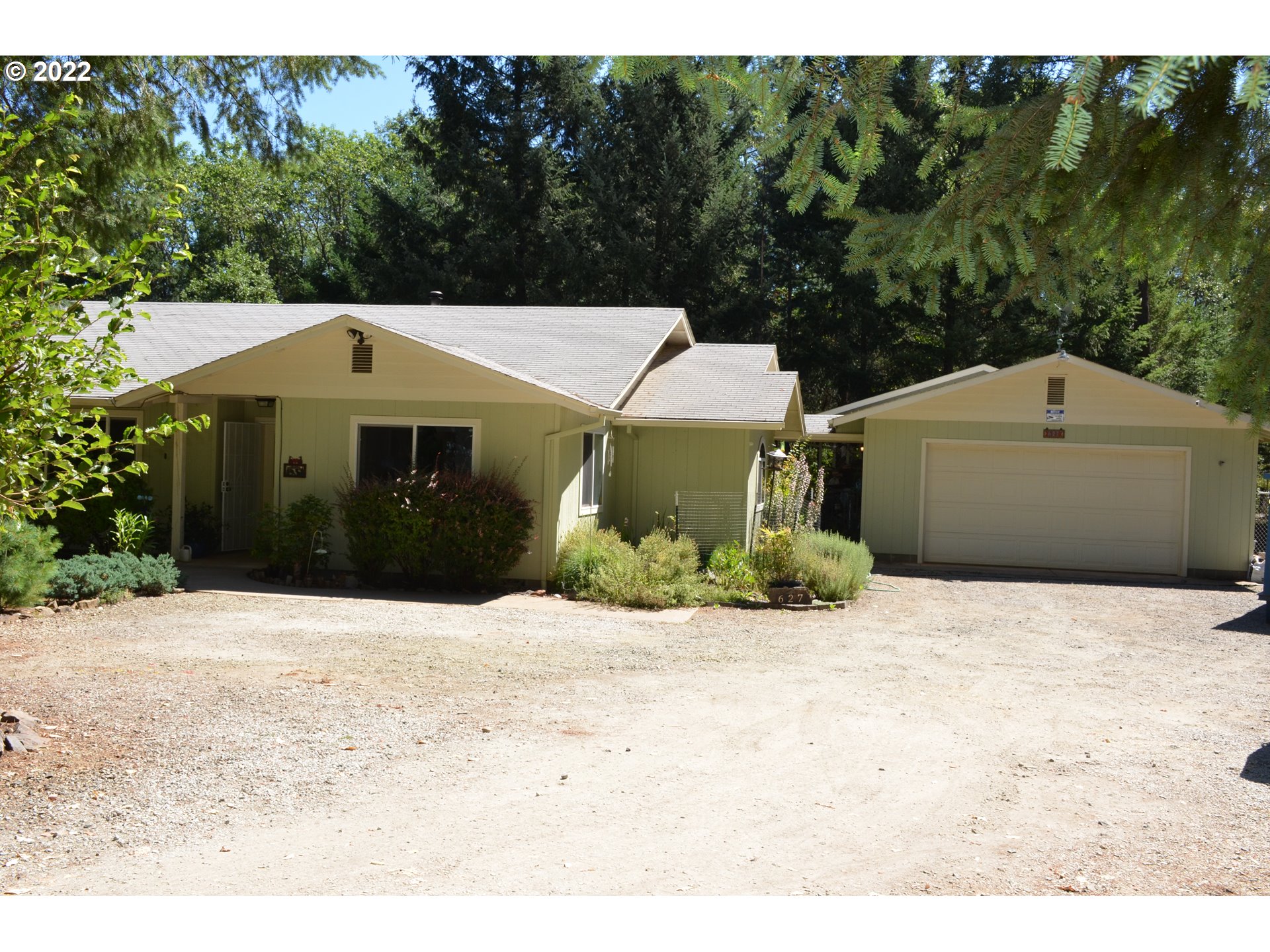 627 Marcy Loop Road Grants Pass, OR 97527 - Photo 5 of 22 Gallery Image 5