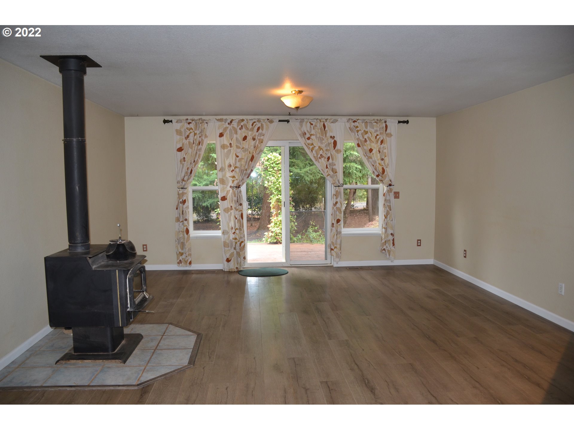 627 Marcy Loop Road Grants Pass, OR 97527 - Photo 6 of 22 Gallery Image 6