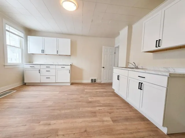 $169,900 | 1405 Day Street, Green Bay, WI 54302