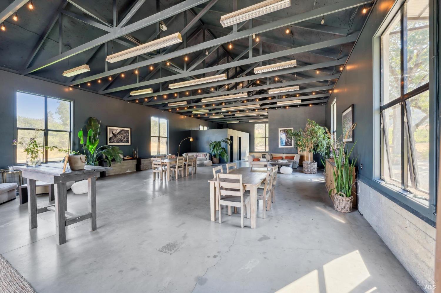 13414 Chalk Hill Road Healdsburg, CA 95448 - Photo 22 of 99