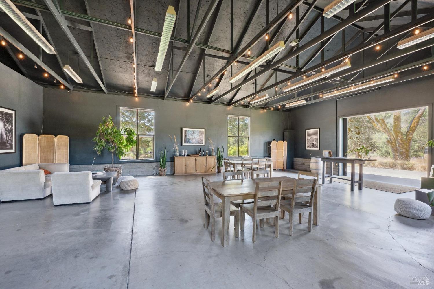 13414 Chalk Hill Road Healdsburg, CA 95448 - Photo 23 of 99