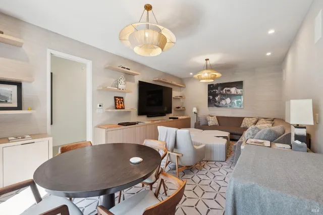 $39,995,000 | 13414 Chalk Hill Road, Healdsburg, CA 95448