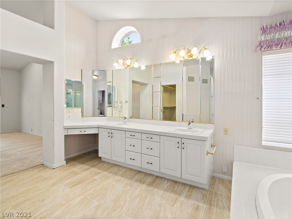 2875 East Russell Road Las Vegas, NV 89120 - Photo 31 of 50 Gallery Image 31