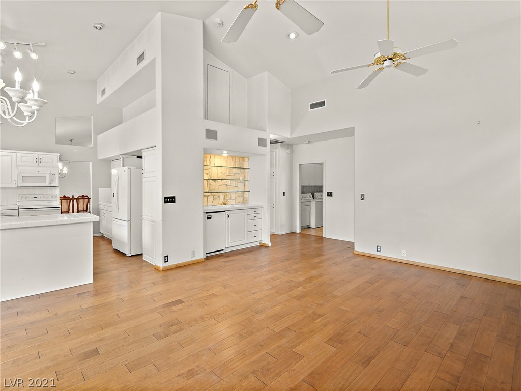2875 East Russell Road Las Vegas, NV 89120 - Photo 39 of 50 Gallery Image 39
