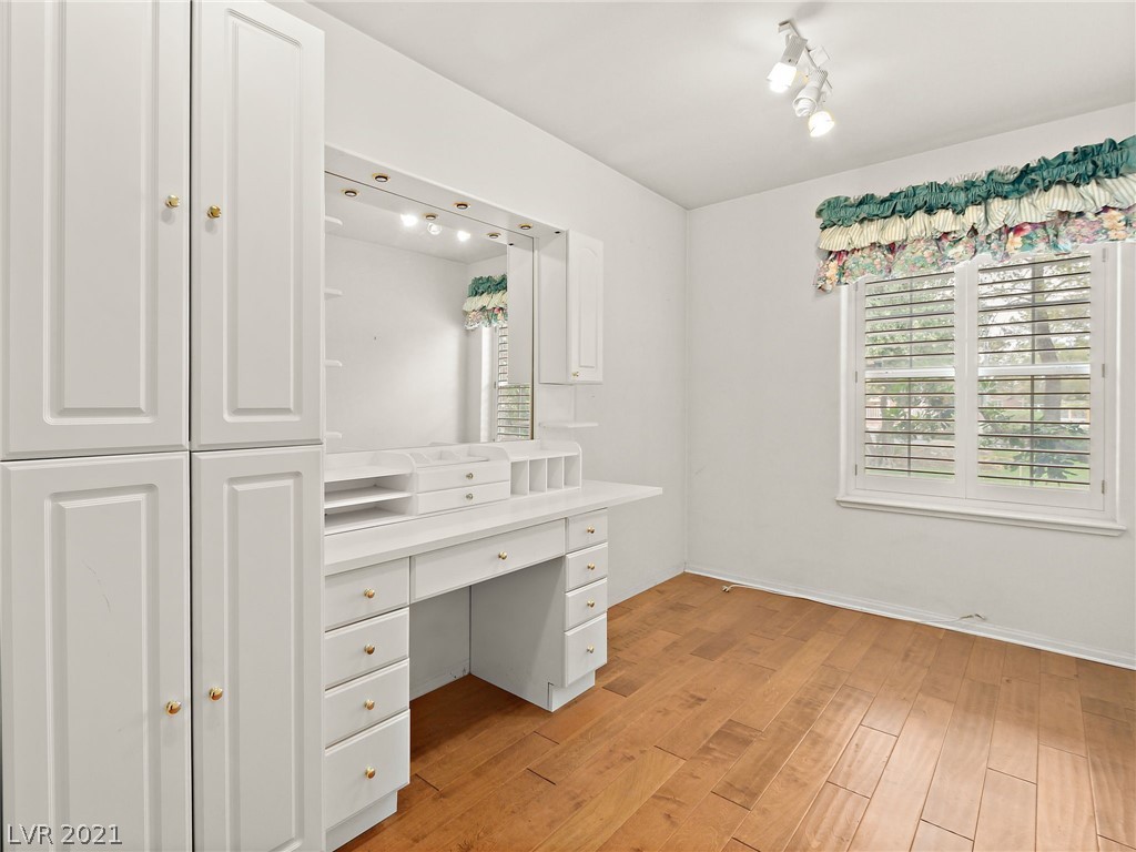 2875 East Russell Road Las Vegas, NV 89120 - Photo 45 of 50 Gallery Image 45