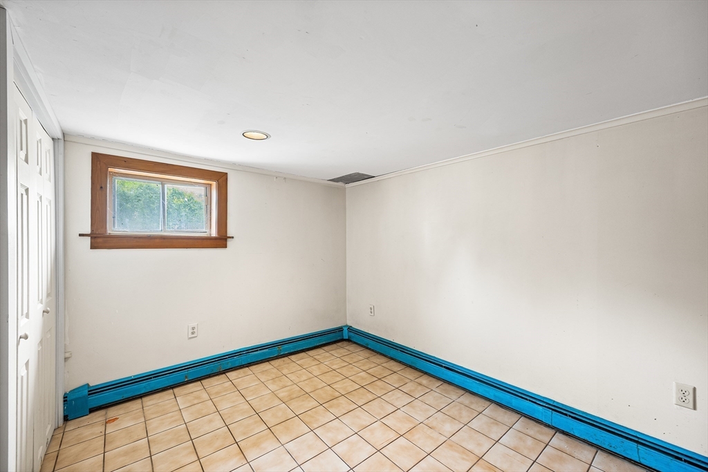 19 R Randall Street Taunton, MA 02780 - Photo 32 of 39