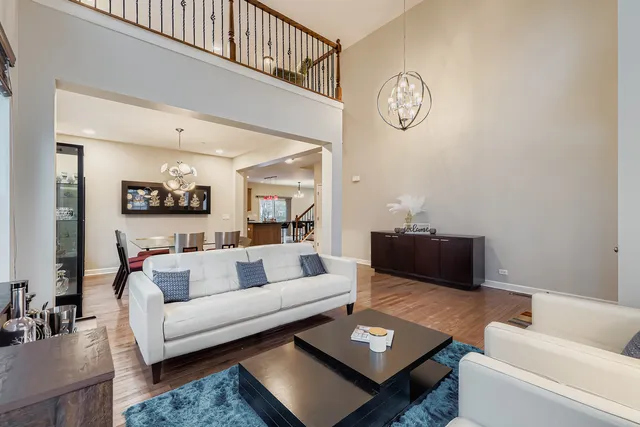 $649,900 | 2224 Amelia Lane, Hoffman Estates, IL 60192