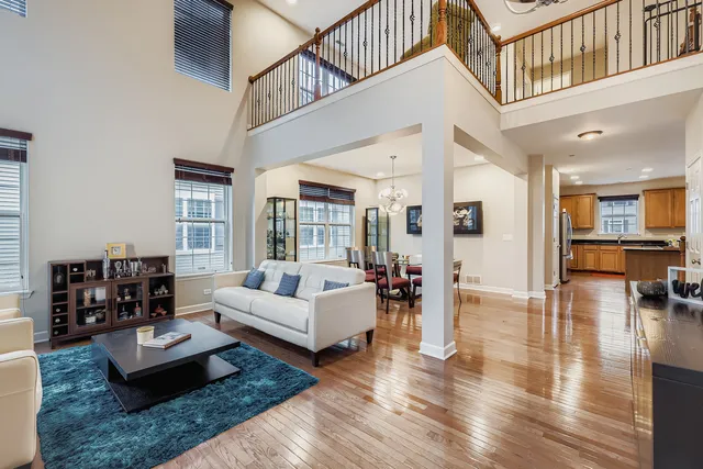 $649,900 | 2224 Amelia Lane, Hoffman Estates, IL 60192