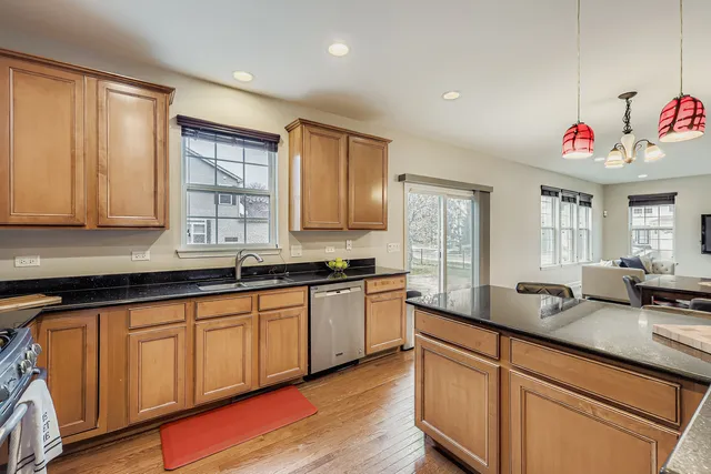 $649,900 | 2224 Amelia Lane, Hoffman Estates, IL 60192