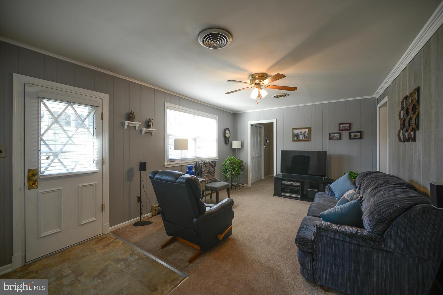 11718 Highview Avenue Silver Spring, MD 20902 - Photo 12 of 24 Interior (General)