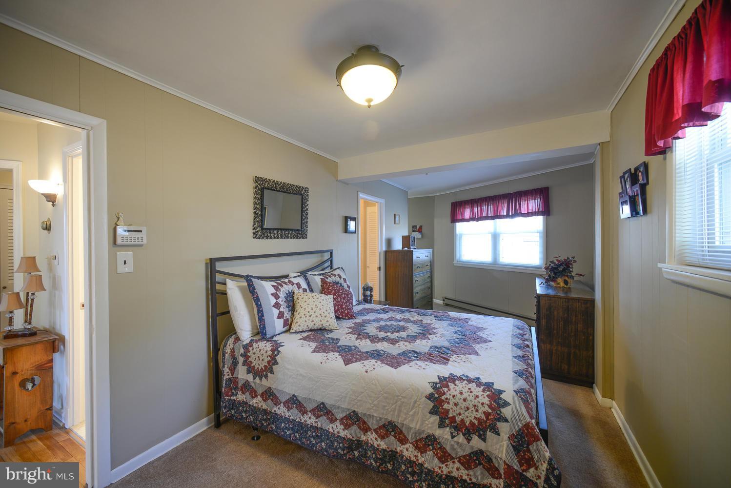 11718 Highview Avenue Silver Spring, MD 20902 - Photo 15 of 24 Interior (General)