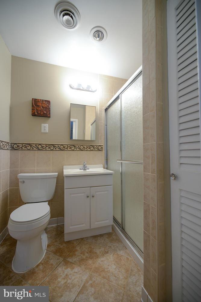 11718 Highview Avenue Silver Spring, MD 20902 - Photo 16 of 24 Interior (General)
