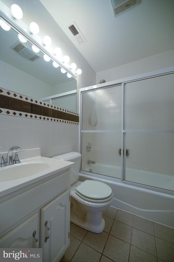 11718 Highview Avenue Silver Spring, MD 20902 - Photo 20 of 24 Interior (General)