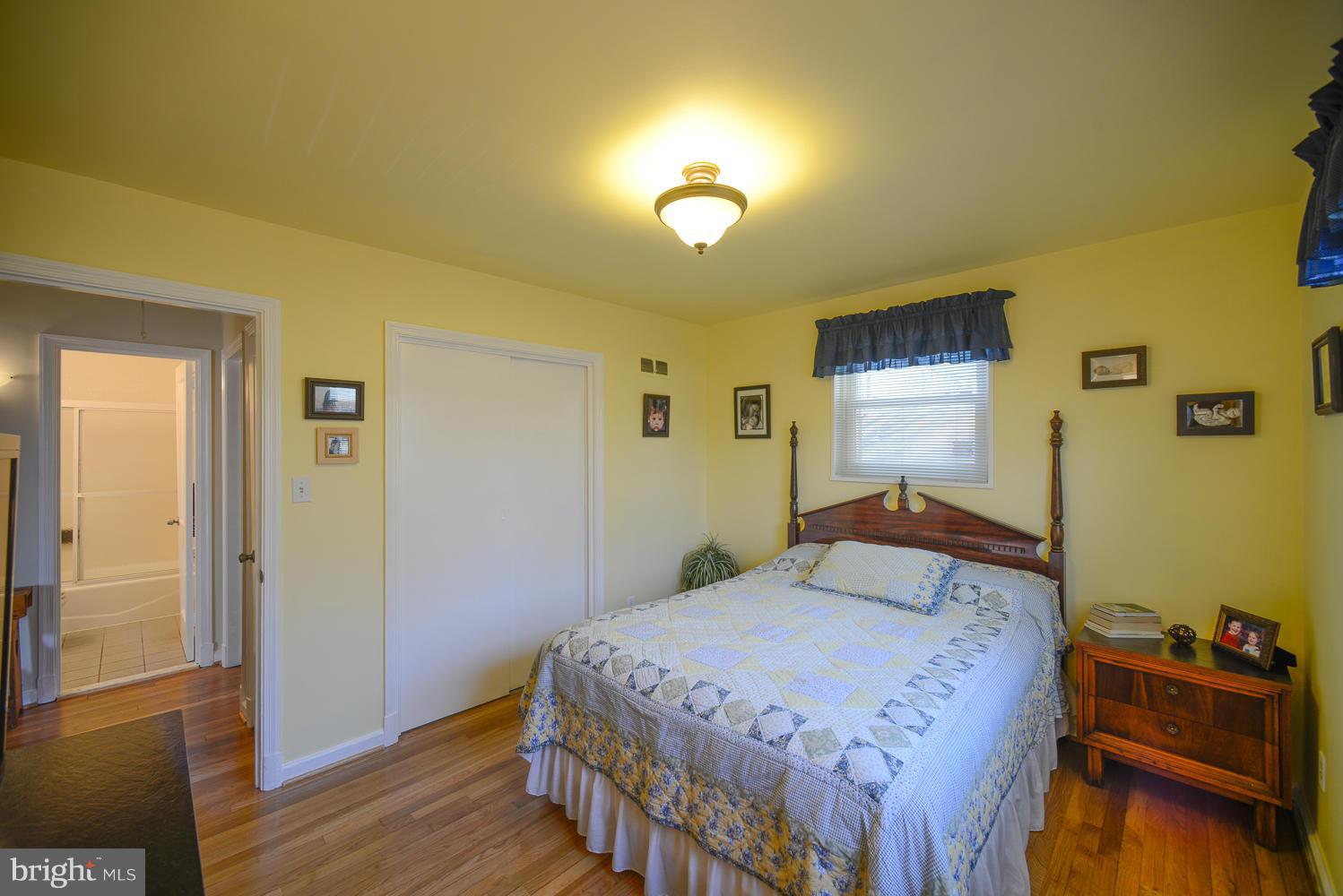 11718 Highview Avenue Silver Spring, MD 20902 - Photo 4 of 24 Interior (General)