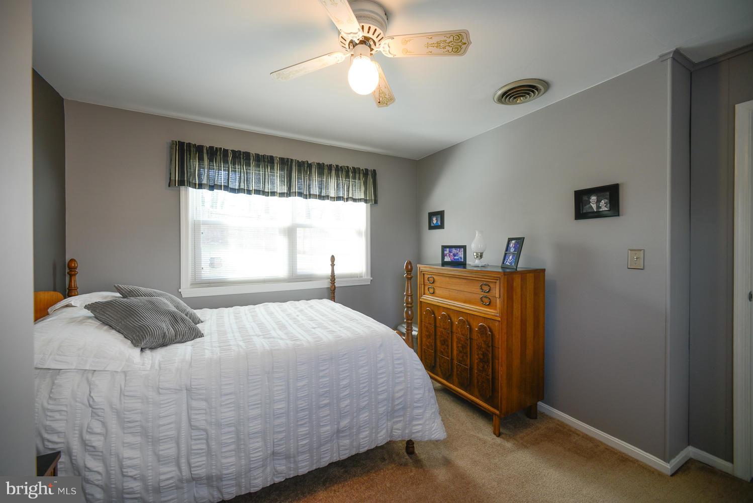 11718 Highview Avenue Silver Spring, MD 20902 - Photo 10 of 24 Interior (General)