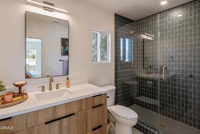 $1,250,000 | 630 North Pasadena Avenue, Pasadena, CA 91103