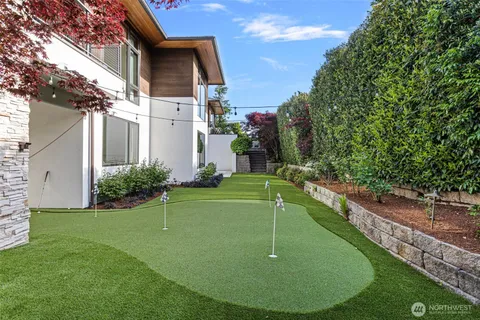 $7,250,000 | 8631 Northeast 19th Place, Clyde Hill, WA 98004