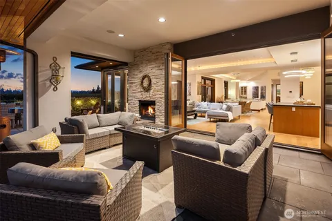 $7,250,000 | 8631 Northeast 19th Place, Clyde Hill, WA 98004