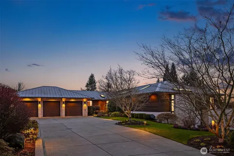 $7,250,000 | 8631 Northeast 19th Place, Clyde Hill, WA 98004