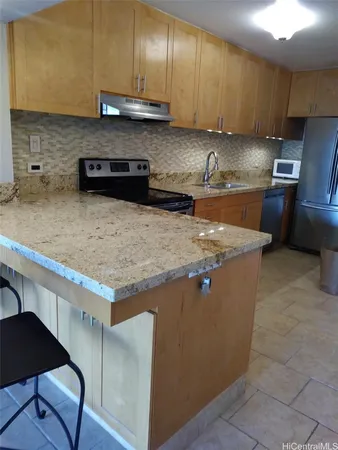 $3,300 | 1645 Ala Wai Boulevard, Unit 501, Honolulu, HI 96815