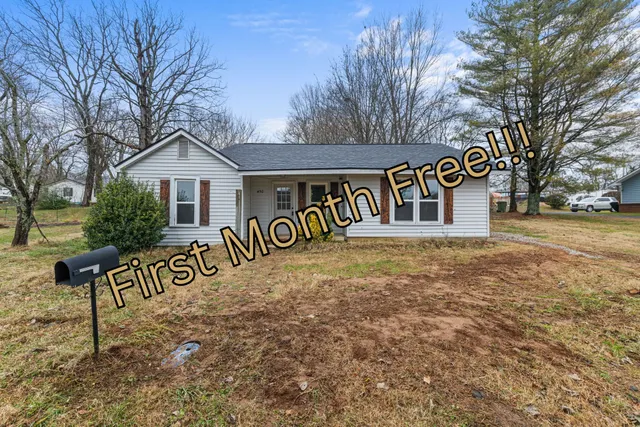 $1,100 | 430 Stephens Street, Lawrenceburg, TN 38464