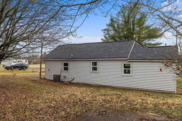 $1,100 | 430 Stephens Street, Lawrenceburg, TN 38464