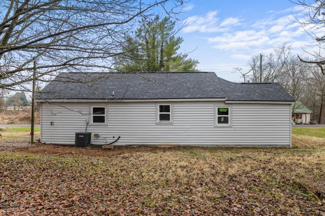 $1,100 | 430 Stephens Street, Lawrenceburg, TN 38464