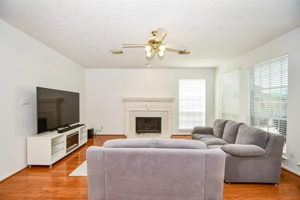 $3,000 | 7010 Adobe Oaks Court, Sugar Land, TX 77479