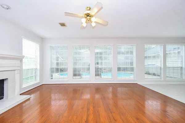 $3,000 | 7010 Adobe Oaks Court, Sugar Land, TX 77479