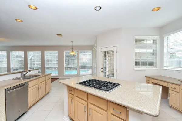 $3,000 | 7010 Adobe Oaks Court, Sugar Land, TX 77479